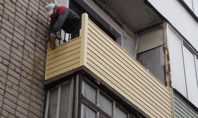 Облицовка балкона различными материалами