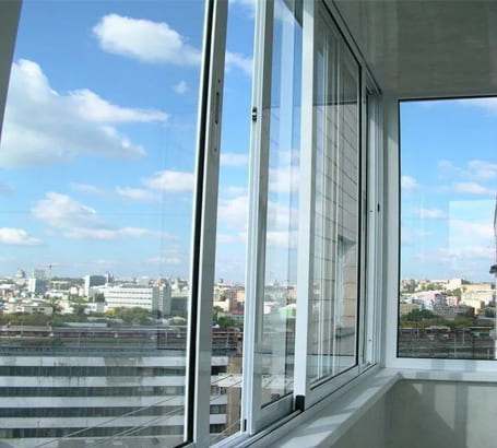 Балконные окна из алюминиевого профиля с раздвижной фурнитурой