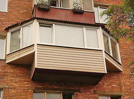 Балкон расширенный способом бабочка